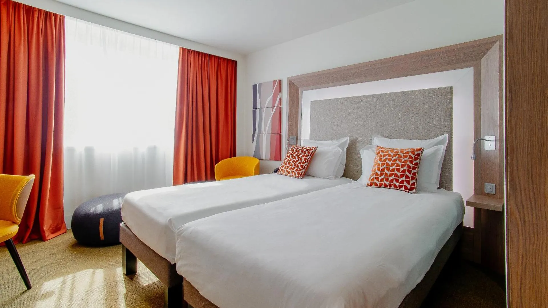 Novotel Lyon Centre-Confluence Bord De Saone France