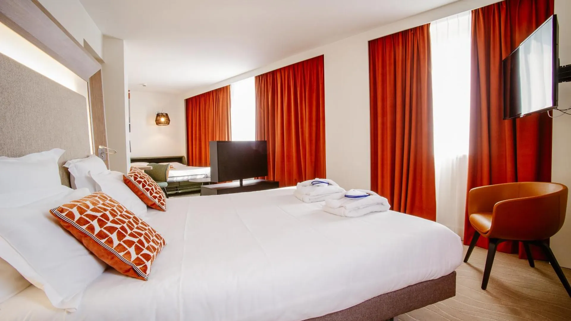 Novotel Lyon Centre-Confluence Bord De Saone