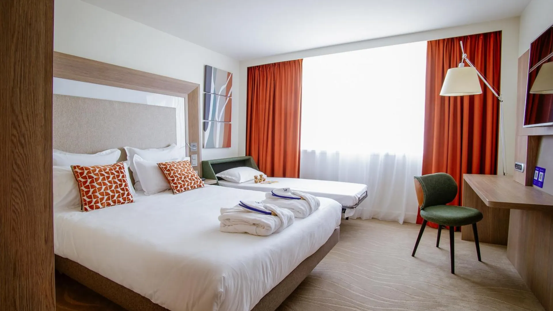 **** Hotel Novotel Lyon Centre-Confluence Bord De Saone France