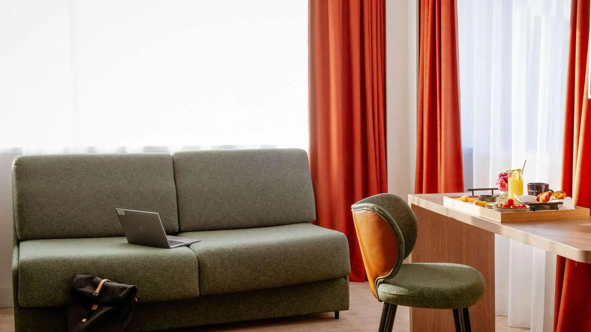 **** Hotel Novotel Lyon Centre-Confluence Bord De Saone France