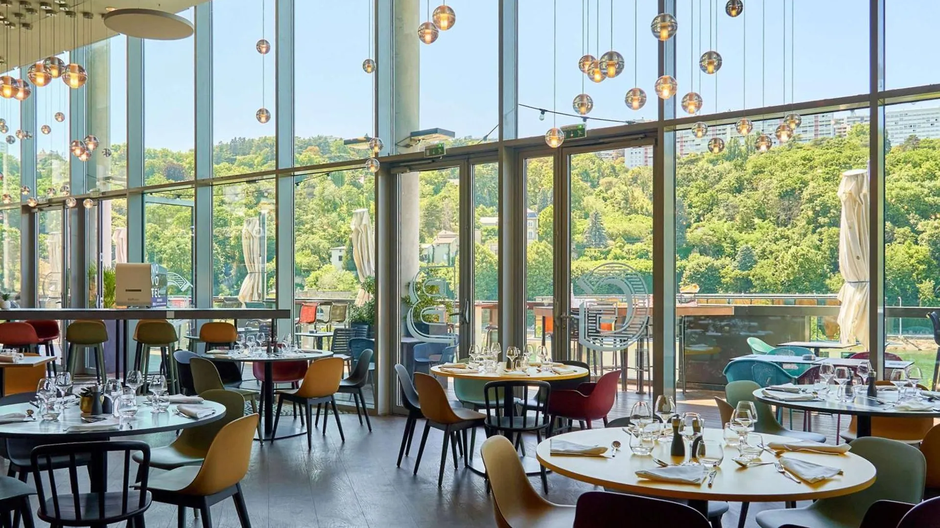 Novotel Lyon Centre-Confluence Bord De Saone